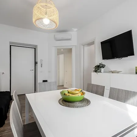 Stayeasy Filzi11 - 3 Bedrooms, 2 Baths - Station Appartement *