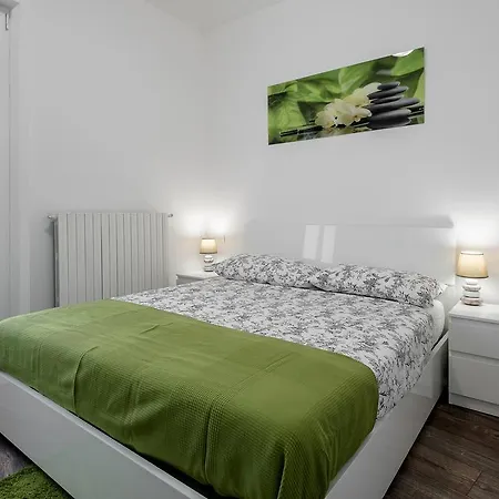 Stayeasy Filzi11 - 3 Bedrooms, 2 Baths - Station Apartment Milan