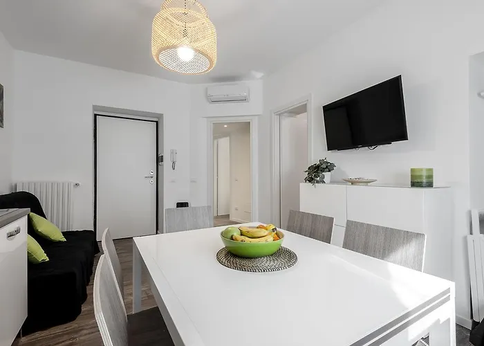 Stayeasy Filzi11 - 3 Bedrooms, 2 Baths - Station Appartement *