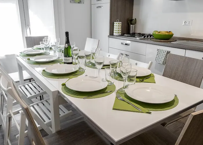 Appartement Stayeasy Filzi11 - 3 Bedrooms, 2 Baths - Station Milan