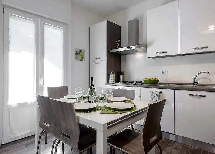 Stayeasy Filzi11 - 3 Bedrooms, 2 Baths - Station Appartement *